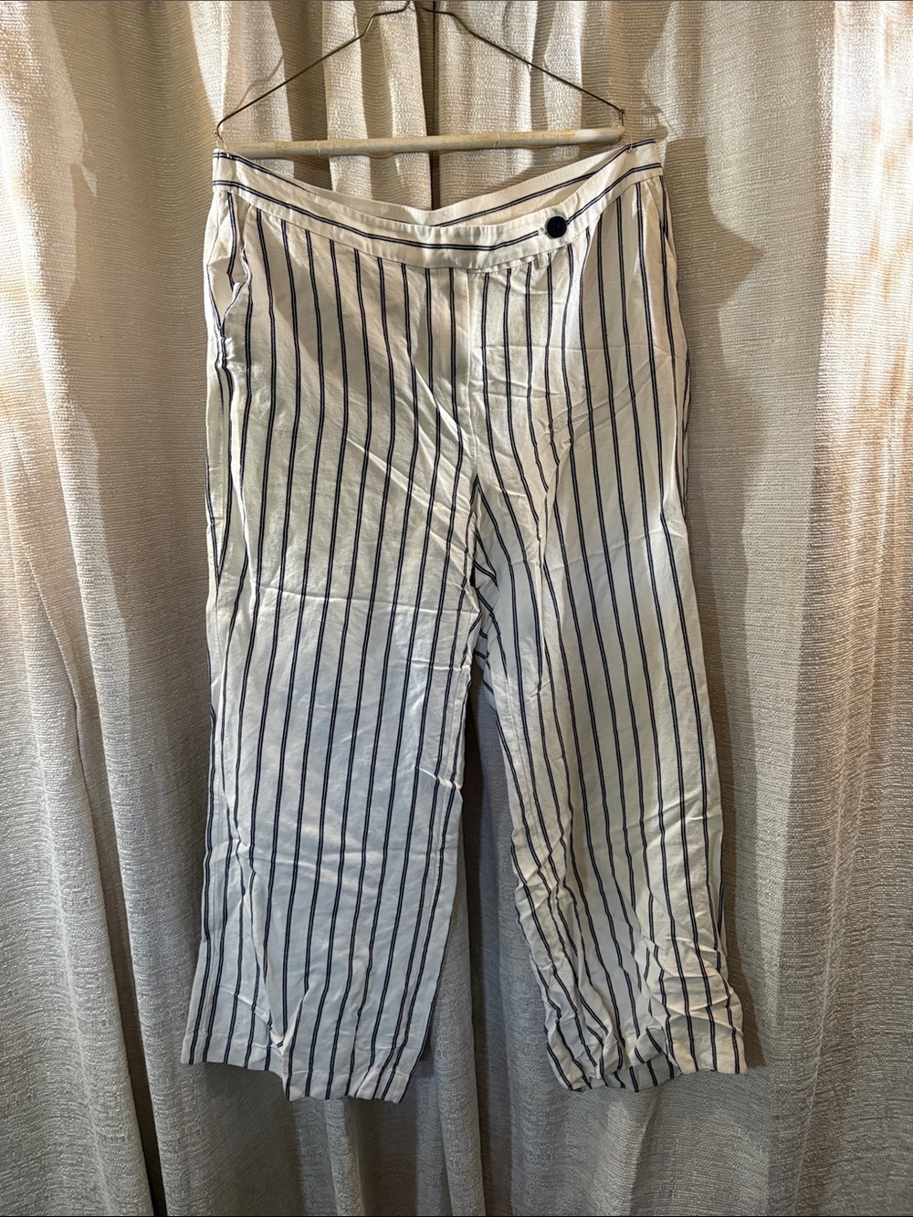 Cotton size 16 J. Jill White Pants with Navy Vertical Stripes